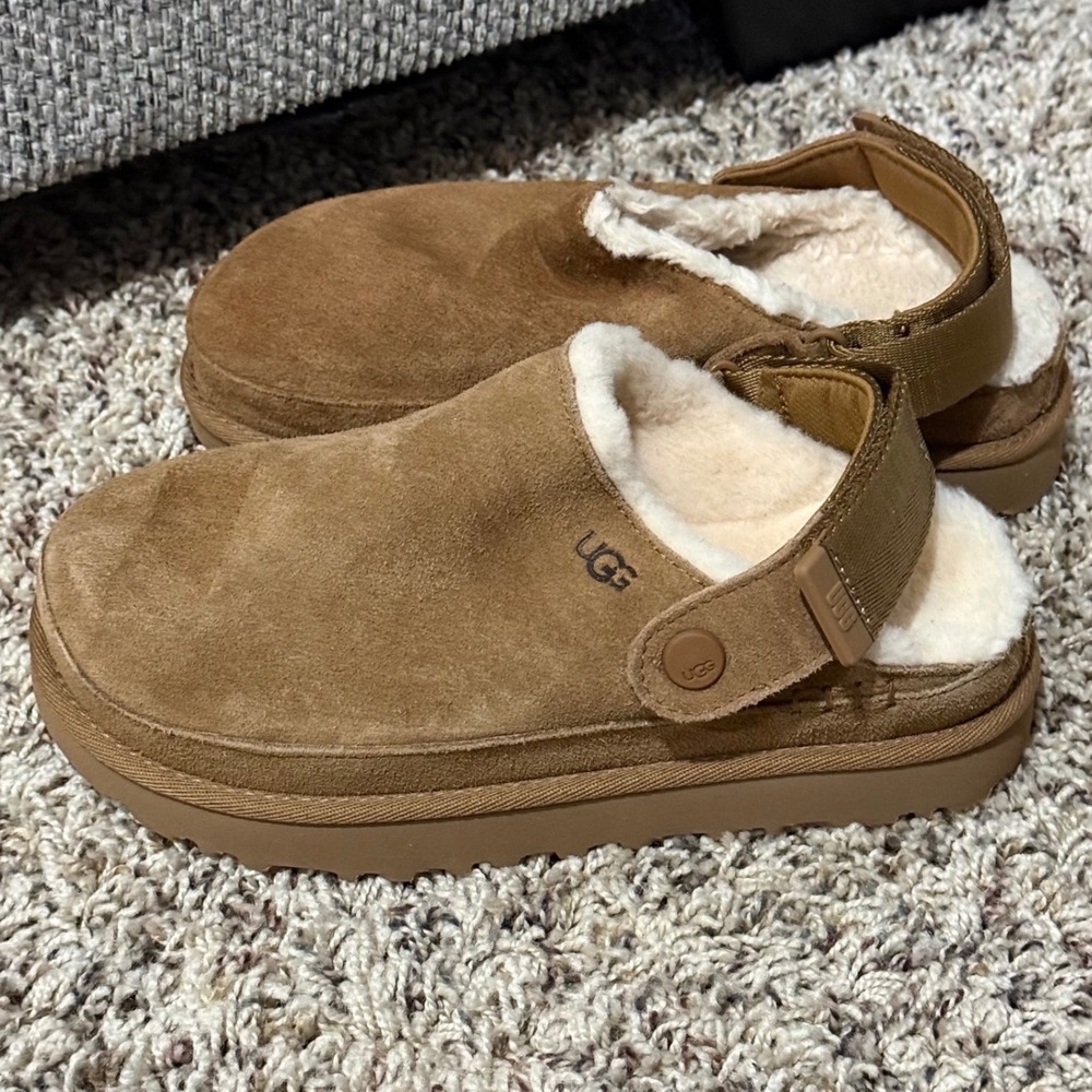 UGG Goldenstar Clog Chestnut Suede Platform Swivel Strap 1168530 5.5 Womens